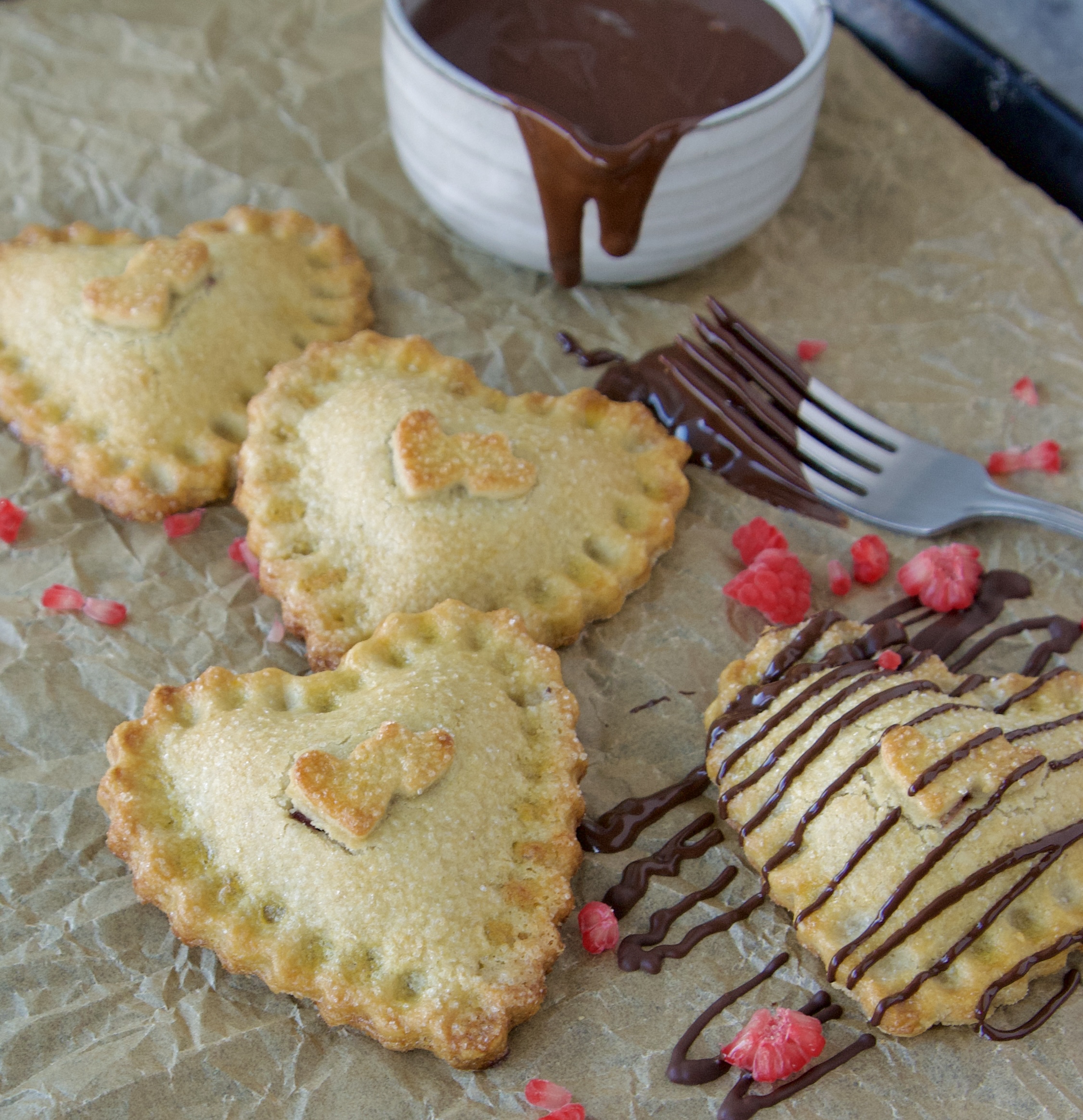 mini raspberry heart pies mini raspberry heart pies - Back Porch Paleo