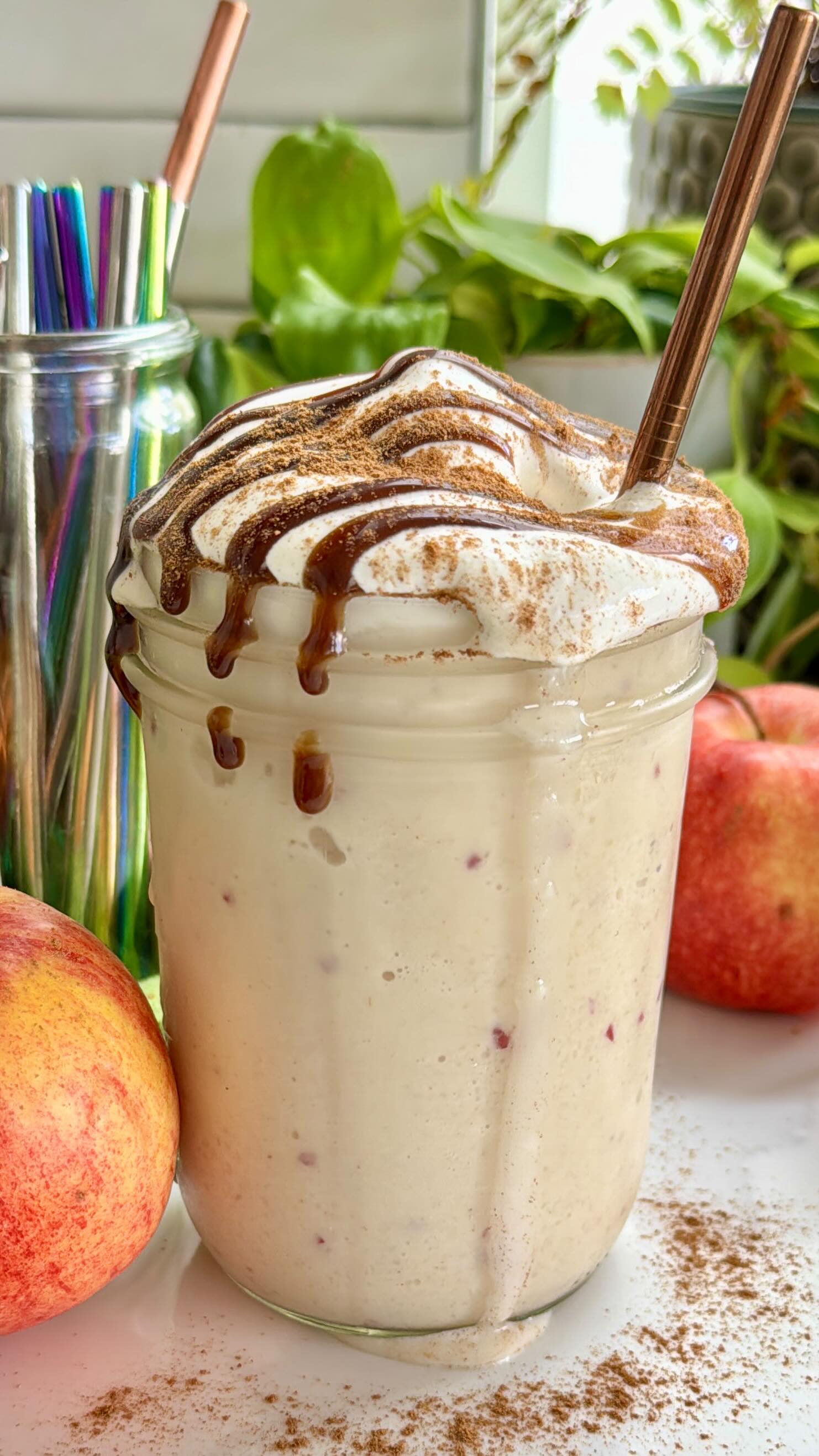 🍎 CARAMEL APPLE SMOOTHIE - so fun to sip on this time of year with all the scrumptious apples available! Those little flecks of red from the peel are so cute too!
.
Dairy free fun & a tasty way to kick off the last official weekend of summer!
.
Comment: SMOOTHIE for a direct link with all the details or check out that link in bio!
@maizlyforall @foodsocial.io @primalpalate @sietefoods @blendtec 

https://foodsocial.io/recipe/caramel-apple-smoothie/

#backporchpaleo #FoodSocial #maizly #dairyfree #sietefoods #eatdelicious