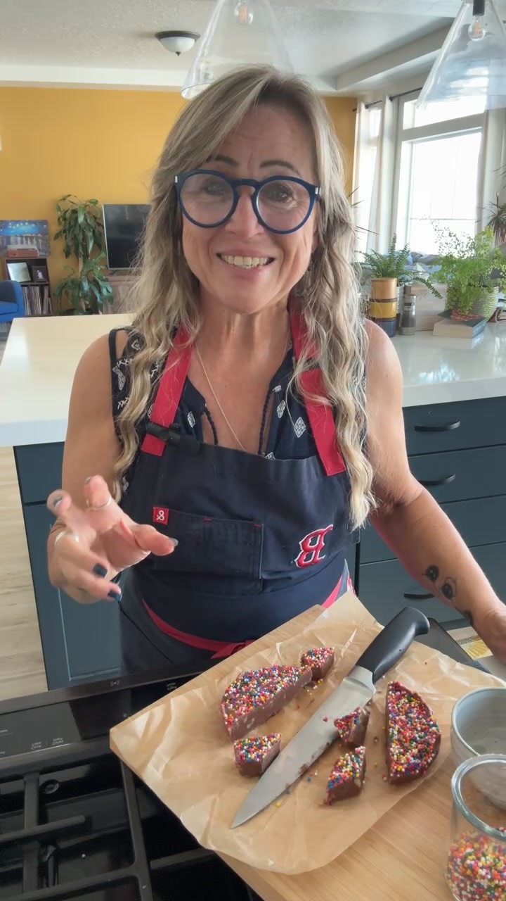 💟 Mini & oh so easy fudge - on this week's IG Live!

Ahead of what would have been my mom’s 85th birthday on the 29th & a week full of unbelievable sorrow of losing our beloved Dolly, I thought I’d share an adaptation of what reminds me of my mom’s fudge. I don’t know about you, but I’ve been craving chocolate!

A very scaled down version to make what some might consider a “personal pan” of fudge & honestly the way this week has gone, who am I to judge - eat what your heart needs to & share the rest!

I say a “recipe that reminds me of my mom’s fudge” because it’s one that I failed to have her write down for me before she passed, so it’s now lost to the ages…which makes me incredibly sad. Get those loved ones to write down your favs!!!

This is an adaptation of one of my mother in law Patsy’s recipes for chocolate frosting…a little tweak here & there - tadah, my mom’s fudge is still with me in a roundabout way.

If you joined in during the Live thank you & if not, be sure to tune in next week!

• ¼ cup sugar, can sub maple sugar as needed
• 1¼ tbsp butter, can sub with ghee or dairy free as needed
• 1 tbsp + 1 tsp milk, sub dairy free as needed
• 6 tbsp chocolate chips, milk, dark, you pick!
• optional, chopped nuts &/or sprinkles

💟 line a small mini loaf pan or cake pan w/ parchment paper, set aside
add sugar, butter & milk to a small saucepan
💟 melt over medium heat & allow sugar to dissolve & the mixture to come to a slow boil
💟 reduce heat & simmer for 1 minute, no longer! Don’t stir, let it boil, but keep an eye on it
💟 remove from heat & quickly add chocolate chips & whisk till melted & fully combined
💟 add nuts if using & quickly pour into pan & add more nuts or sprinkles on top if desired
place in the fridge and allow to cool & set up
💟 once set up...slice, enjoy & share

Comment: RECIPE for a dairy free version that even uses chocolate milk!

https://backporchpaleo.com/2026/03/23/dubai-filling-waffle-cone-wafers/

@hedleyandbennett @guittardchocolate 
@organicvalley 

#recipebelow #fudge #easyrecipe #chocolate #comfortfood