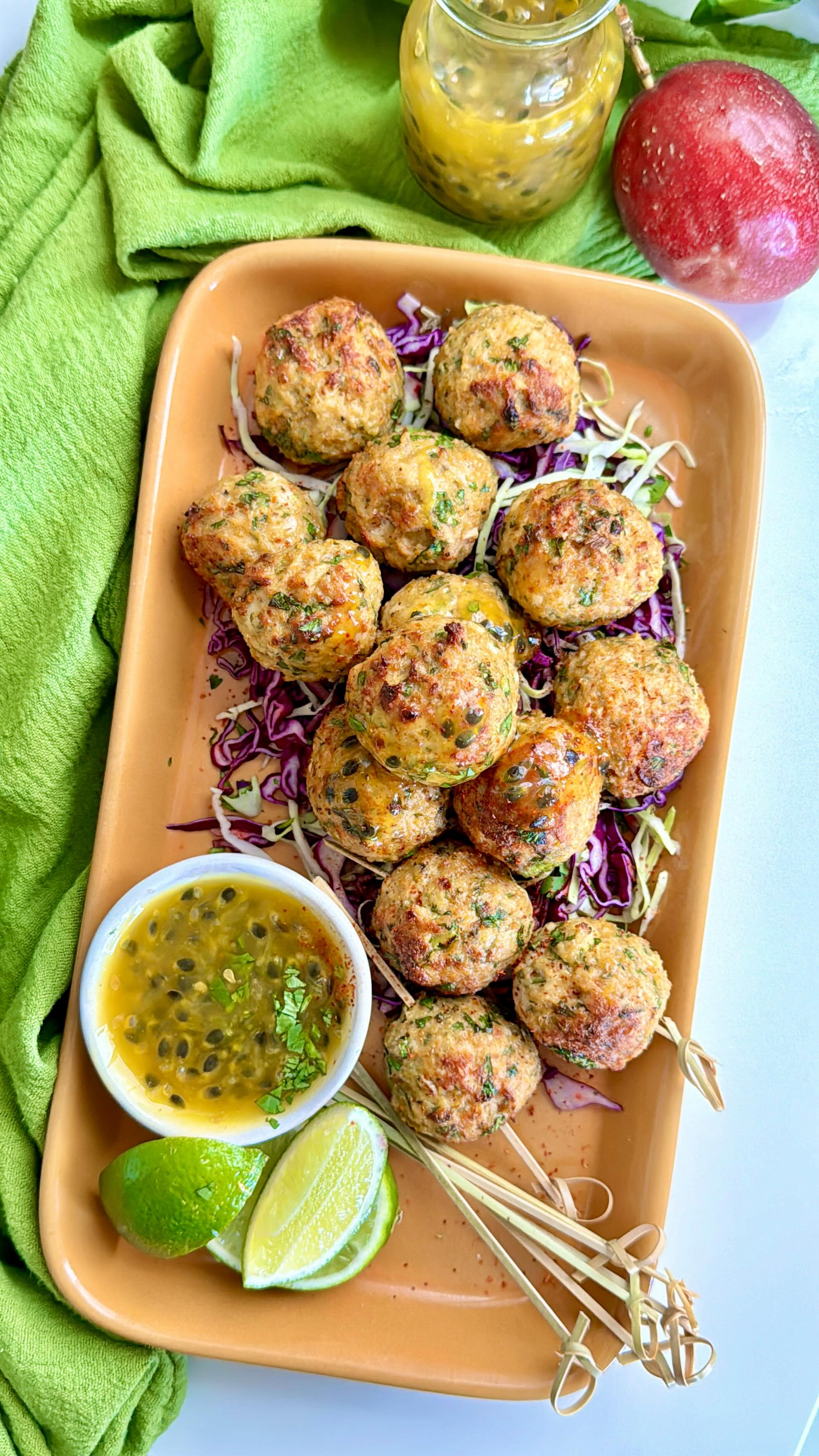 CHICKEN MEATBALLS w/ PASSION FRUIT GLAZE!Ready your taste buds...sweet n’ savory tastiness awaits! These little spheres combine two of my favorite things: finger food & passion fruit!
.
Perfect for your NYE party plans or game day eats!
.
• ground chicken
• a few spices
• make a quick glaze
• cook ➡️ ENJOY!
Baked in your air fryer so they’re ready in no time! You can use frozen passion fruit, pre-packaged pulp or FRESH! I’ve got all the passion fruit links & details for baking in the oven for you over on my recipe!
.
Comment: RECIPE & I’ll make sure you get a DM to the recipe, otherwise you can find it via the link in bio over at @foodsocial.io 
.
https://foodsocial.io/recipe/chicken-meatballs-w-passion-fruit-glaze/
@sietefoods
