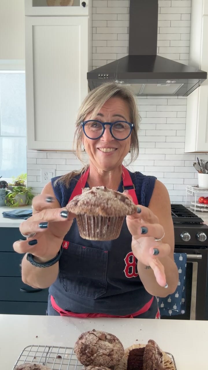 Little “taste test” kinda Live today! Tasting my new HIGH PROTEIN CHOCOLATE MUFFINS - no PROTEIN POWDER req’d - warm from the oven!
.
I’ve been working on this muffin (as well as a plain variation) for months now & think I’ve got it over the finish line!
.
Getting enough protein is always a good plan, but given my age (I will be 62 in November), my journey into peri-menopause/menopause/post-menopause as well as being in my 100th week of micro-dosing a GLP-1 - it means more than ever.
.
Excited to share this one soon! It’s a winner & I’ll have plenty more coming soon!
.
I’ll link to my “Muffin to It” collection over on my blog where this new recipe will land! Bookmark it today! You can comment RECIPE for a link to send you right to it!!
.
https://backporchpaleo.com/category/muffin-to-it/
.
@organicvalley @furtherfood  @hedleyandbennett @ifyoucare_usa