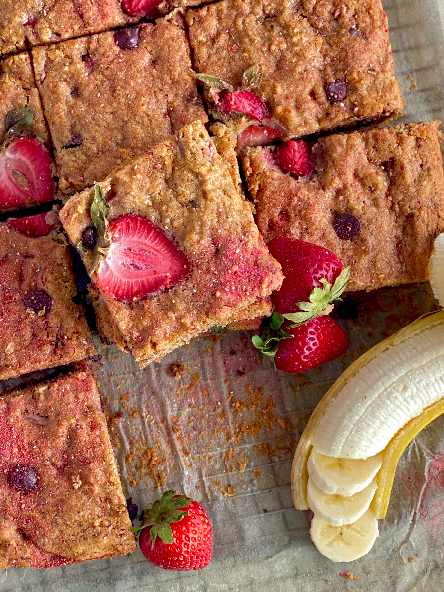 strawberry banana PUFFINS!