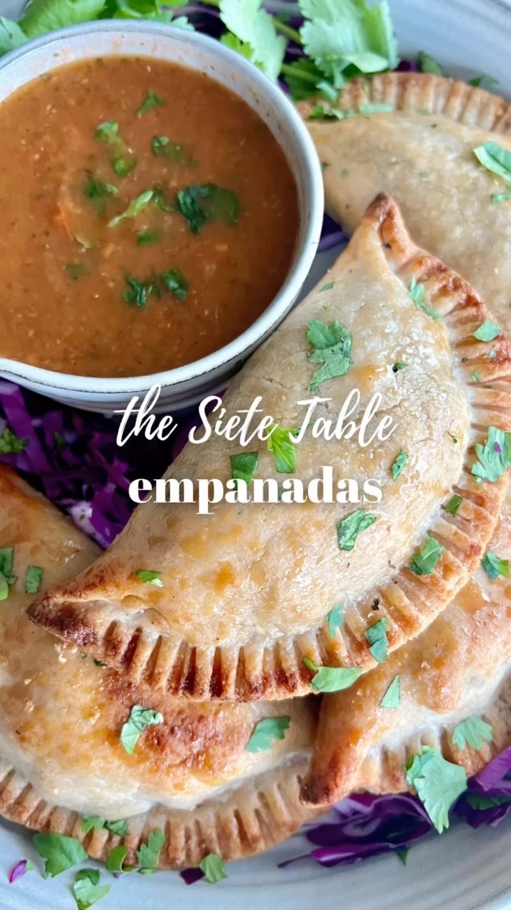 💃 the SIETE TABLE SAVORY EMPANADAS - made during one of their Virtual Cooking classes tonight. This recipe is from their upcoming COOKBOOK, as is the SALSA TATEMADA...AMAZING! Since I have yet to find my dutch oven (#movingprobs) I baked these lil’ cuties in the ol’ air fryer instead of frying them & was so pleased! The Garza family always brings spectacular things to this community & this cookbook will be the same!
.
The virtual cooking class tonight was so fun & this masa/empanada dough - so amazing! As someone who has worked with grain free recipes/doughs for over 7 years, I can tell you, it’s a fabulous dough.
.
Get your copy pre-ordered via the link in our profile friends! Available 10/18
@sietefoods @cuisinart @ottosnaturals

https://amzn.to/3So3Ykr