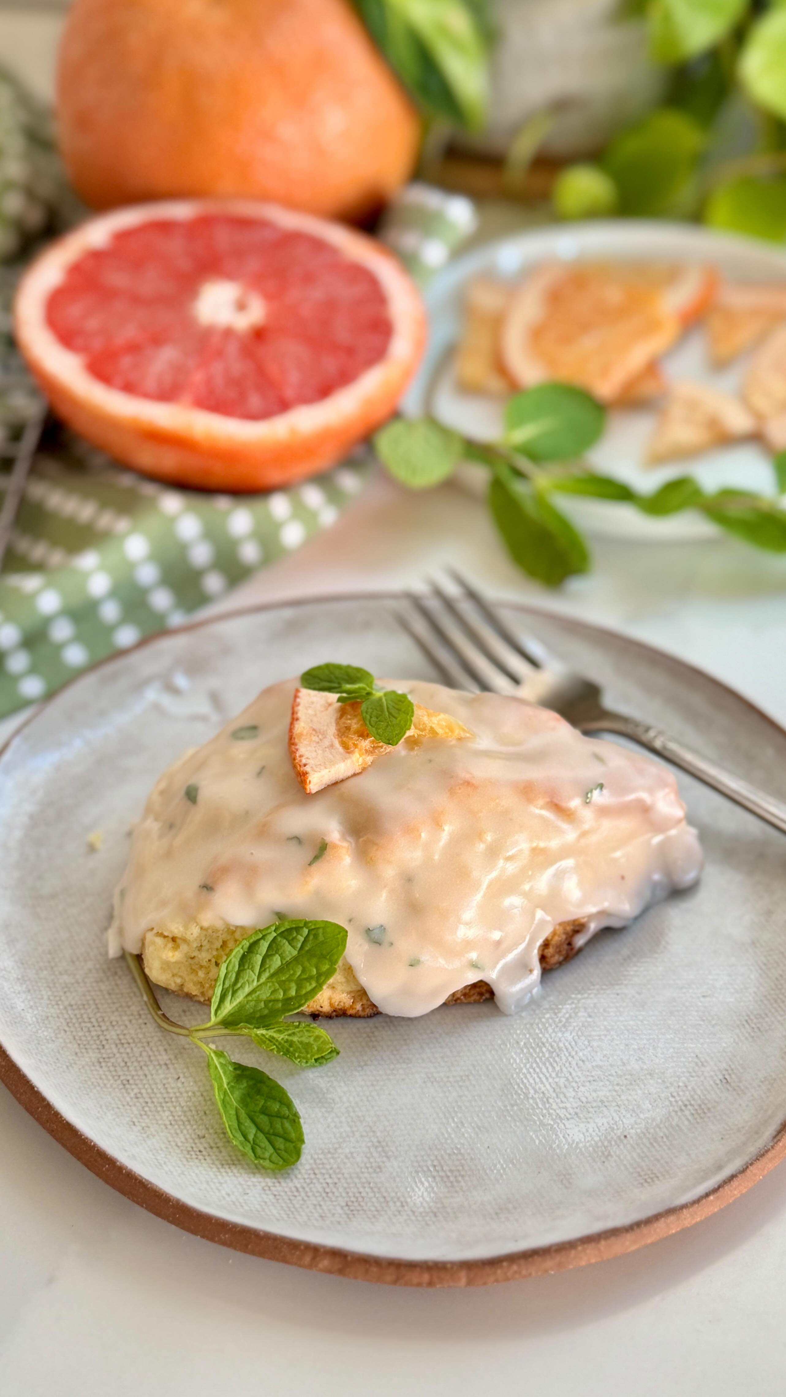 ☀️ GRAPEFRUIT n’ MINT SCONES like a kiss of sunshine in every bite!
.
Pairing pink grapefruit & mint tho...why I’ve not tried this combo before I’m not sure, but I’m so very glad I did.
.
An added level of pink grapefruit (w/out added moisture) from the freeze-dried slices of @citreve_official in the scone is next level!
.
Comment: RECIPE for a link to all the tasty details over on @foodsocial.io for follow that link in bio!

https://foodsocial.io/recipe/grapefruit-mint-infused-scones/
@lehimills @amsalt.co